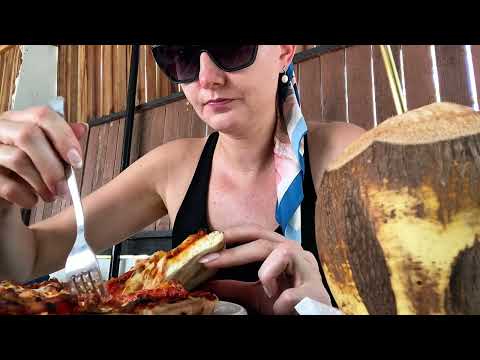 Видео: Прогулка по джунглям Мальдивского острова. Мышь в водостоке. Гекконы. Откуда вода и электричество.