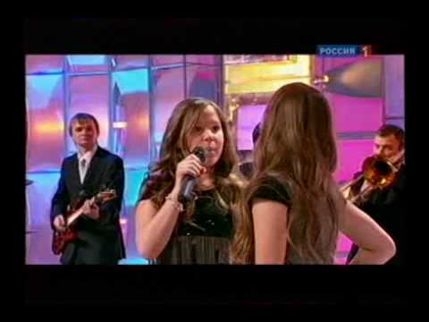 Видео: Маша и Настя Толмачёвы - Просто