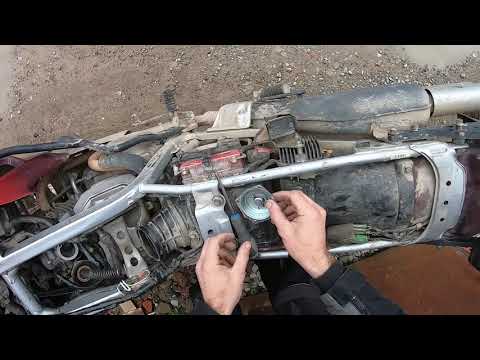Видео: Замена мембран Honda  Transalp