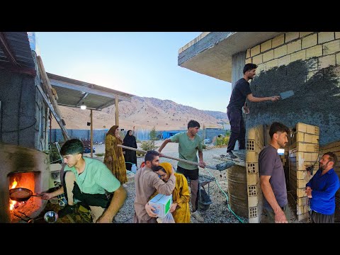 Видео: Ремонт большого дома: семья Амира занимается укладкой плитки и подготовкой к зиме!