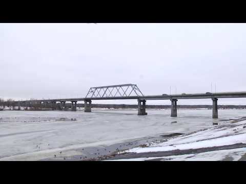 Видео: Грузовики и автобусы поедут с 15 февраля через новый мост