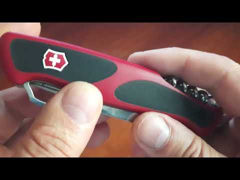 Видео: Обзор ножа Victorinox Delemont RangerGrip 79