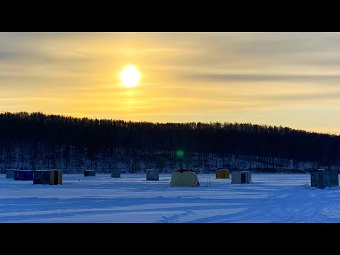 Видео: ДОМОВ НА ЛЬДУ БОЛЬШЕ ЧЕМ В ДЕРЕВНИ! РЫБ ИНСПКЕЦИЯ ШТРАФЫ! рыбалка с ночевкой