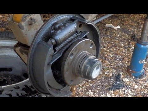 Видео: Как снять и поставить задние тормозные колодки ВАЗ 2108, 2109, 21099