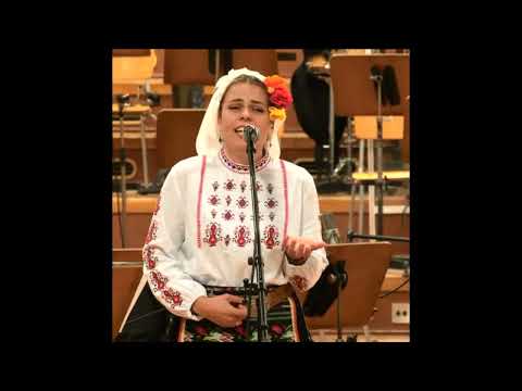 Видео: Малки моми камъш берат - Бисерка Пиларска