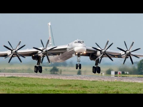 Видео: Tupolev Tu-95 (Ту-95) Take Off, Flight and Landing, Russian Air Force