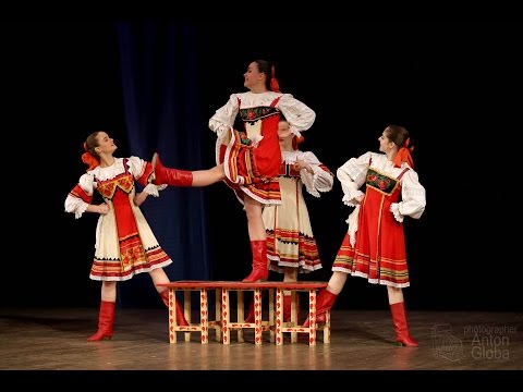 Видео: Табуретки, Ансамбль "Школьные годы"