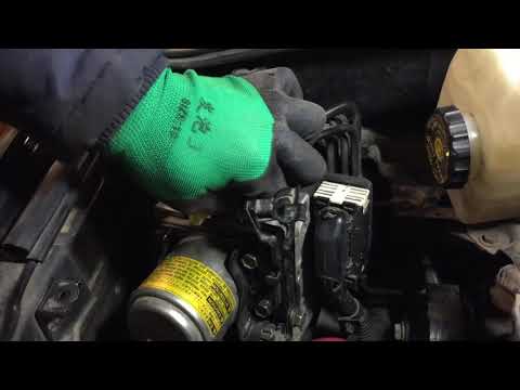 Видео: Замена  аккуатора ABS Lexus RX400h