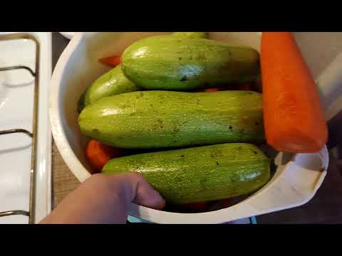 Видео: Правильное питание собаки/Стаффы сыты и здоровы