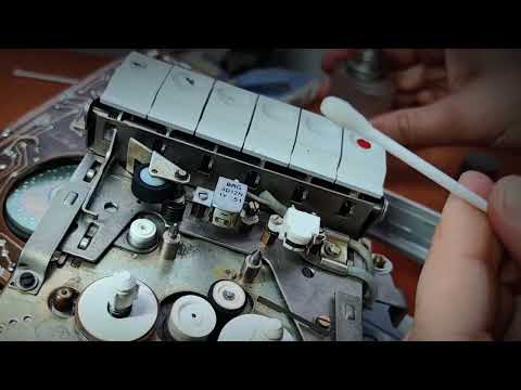 Видео: Ремонт магнитофона Электроника 302-3