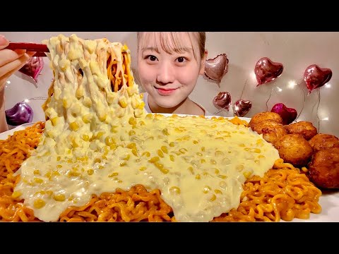 Видео: ASMR  Корейская острая лапша с кукурузным сыром【русские субтитры】【Mukbang/ Eating Sounds】