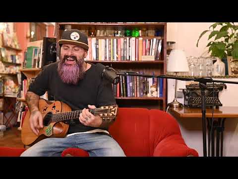 Видео: Live  на Червения Диван във Fox Book Cafe - Greesh (Прилеп)