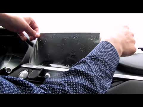 Видео: #Chery tiggo 7 pro клеим защитную плёнку на экран головного устройства