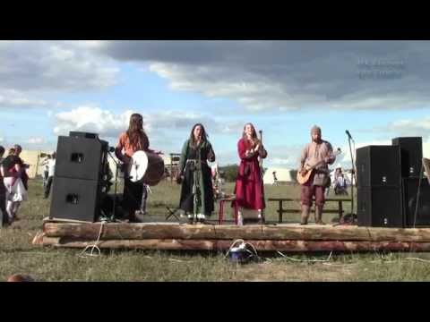 Видео: Очелье Сороки - Folk Rock Live @ Воиново Поле 2014.