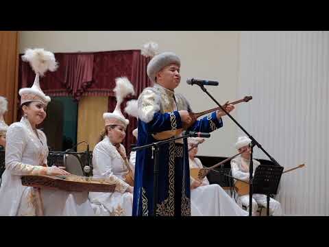 Видео: Жаяу Мұса"Ақ сиса" Орындаған: Осатаев Медет
