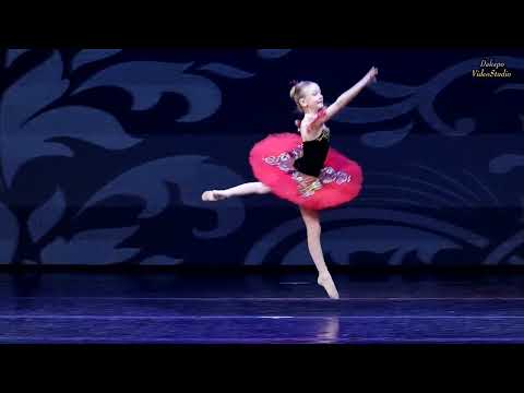 Видео: Вариации из спектакля "Пахито" Школа балета "Little swan" Конкурс хореографии"BOSOНОЖКИ" Минск-2023