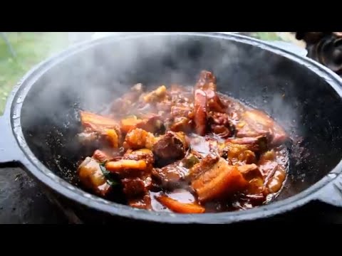 Видео: СВИНЫЕ РЕБРА В СОУСЕ ТЕРИЯКИ С ПИКАНТНОЙ НОТКОЙ ЧИЛИ.