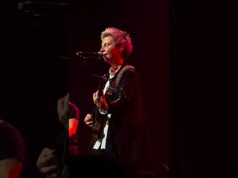 Видео: Сурганова и Оркестр Мальчик Нижний Новгород 31.10.2025г. 