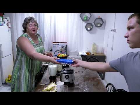 Видео: Семья 11 детей - Борщ с капустой на зиму - Делаем забор