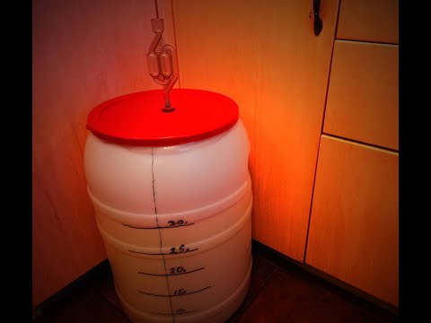 Видео: Быстрая постановка сахарной браги (видео для новичков)