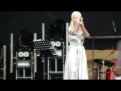 Видео: Жанна Агузарова - 12 - Прогулка - 13.07.2013 - Пикник Афиши (Москва, Коломенское)
