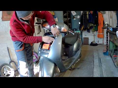 Видео: Honda Lead AF-48 - не крутит стартер