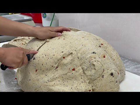 Видео: Мультизерновые булочки на пару с орехами, булочек таро на пару-тайваньская уличная еда