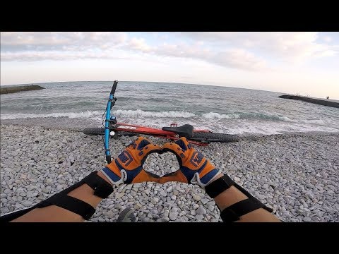Видео: Успеть за 20 минут | Спуск на велосипеде до моря с Ай-Петри