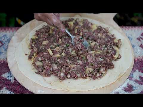 Видео: Вкусный традиционный Цкан с окрошкой в семейном лесу