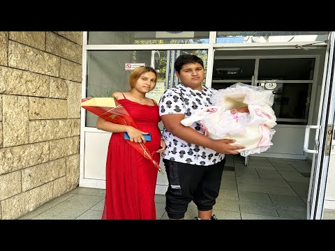 Видео: Изписване и пита на Принцеса Ани