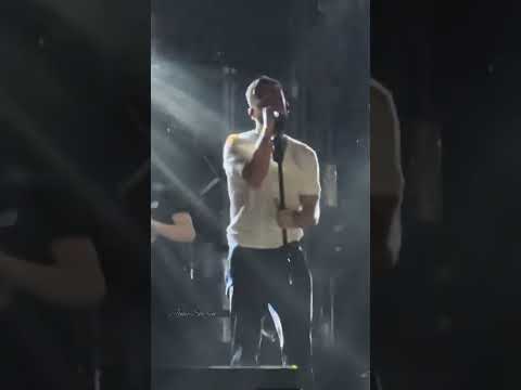 Видео: JONY - Титры. Впервые на концерте вчера в Питере. #jony #титры #jonyтитры #джони #jonysongs