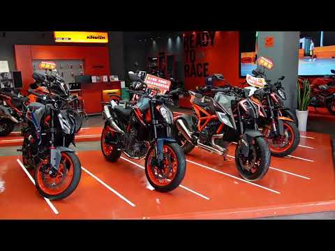 Видео: Мотоциклы в Китае, Чунцин. Часть 8. Мотосалоны KTM, HONDA.