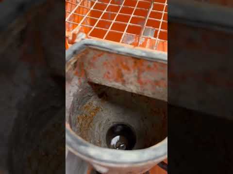 Видео: Как почистить штукатурную станцию PFT G4 Турецкая (пошаговая инструкция)