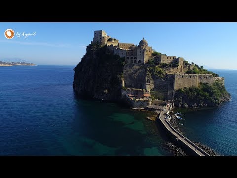 Видео: 🏰 Прогулка Арагонский замок - Остров Искья, Неаполь 🍕