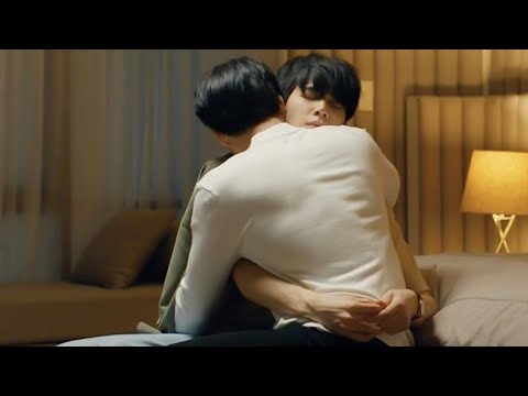 Видео: Он крепко обнял пьяного мальчика, желая остаться с мальчиком навсегда.