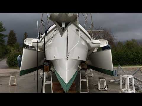 Видео: Beneteu Oceanis 43, замена втулки Гудрича