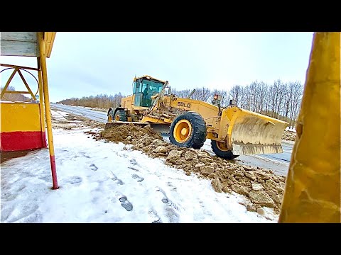 Видео: Последняя уборка снега в этом году?