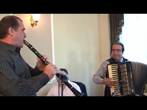 Видео: Аккордеонист Артём Арутюнян - "Халынэм" и Народный Танец (кларнет - Ю. Аванесян, клавиши - Г. Шамян)