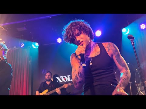 Видео: Xolidayboy - House Serenade / Первый Акустический концерт// Москва, 15 сентября 2023