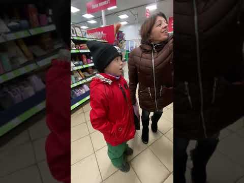 Видео: Девочкам нужна Помощь ‼️‼️‼️/ ГАРДЕЙ И ИВАНЫЧ #дед #волгоград #рек #топ #shortsvideo #shorts #art