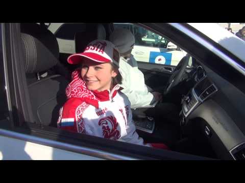 Видео: Юлия Липницкая на церемонии вручения "Мерседесов" олимпийцам Сочи. Часть III