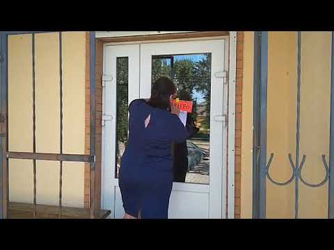 Видео: Батьки збираються на випуск