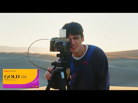 Видео: Я протестировал НОВУЮ Kodak Gold среднего формата