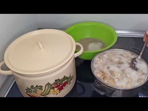 Видео: Сколько варить МАСЛЯТА? ЧИСТИМ И ВАРИМ МАСЛЯТА на зиму.