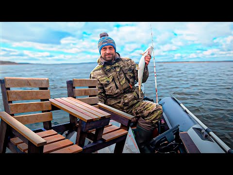 Видео: Лесной хутор осенью. Садовую мебель сделал сам. Рыбалка на озере в поисках трофейной рыбы