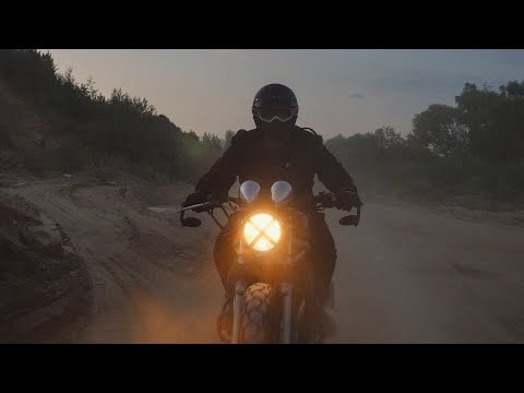 Видео: ИСТОРИЯ ОДНОГО МОТОЦИКЛА // Suzuki GSF 600 Bandit. Путешествия, кастомайзинг, билет в моменты