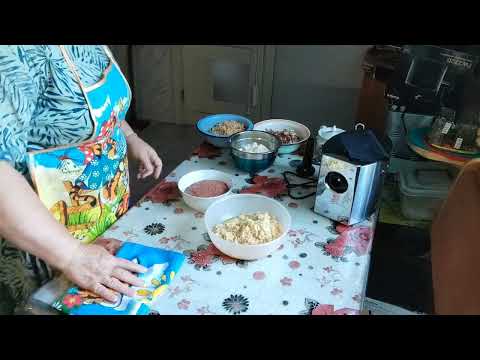 Видео: Мясорубка dauken FW 2720 .Всё перемолола на вареники и оладьи из печени.