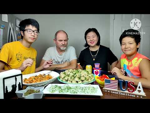 Видео: Семейный МУКБАНГ с МАЛОЕЖКАМИ Горы МАНТОВ с Лучком и Соевым СОУСОМ, Очень Вкусный ЛЕЧО, Креветки ХЕ!