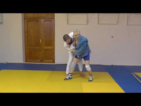 Видео: Передняя подножка - варианты , техника ч .1