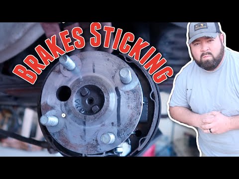 Видео: Тормоза на прецеденте Club Car заедали / буксовали | Как отрегулировать тормоза гольф-кара